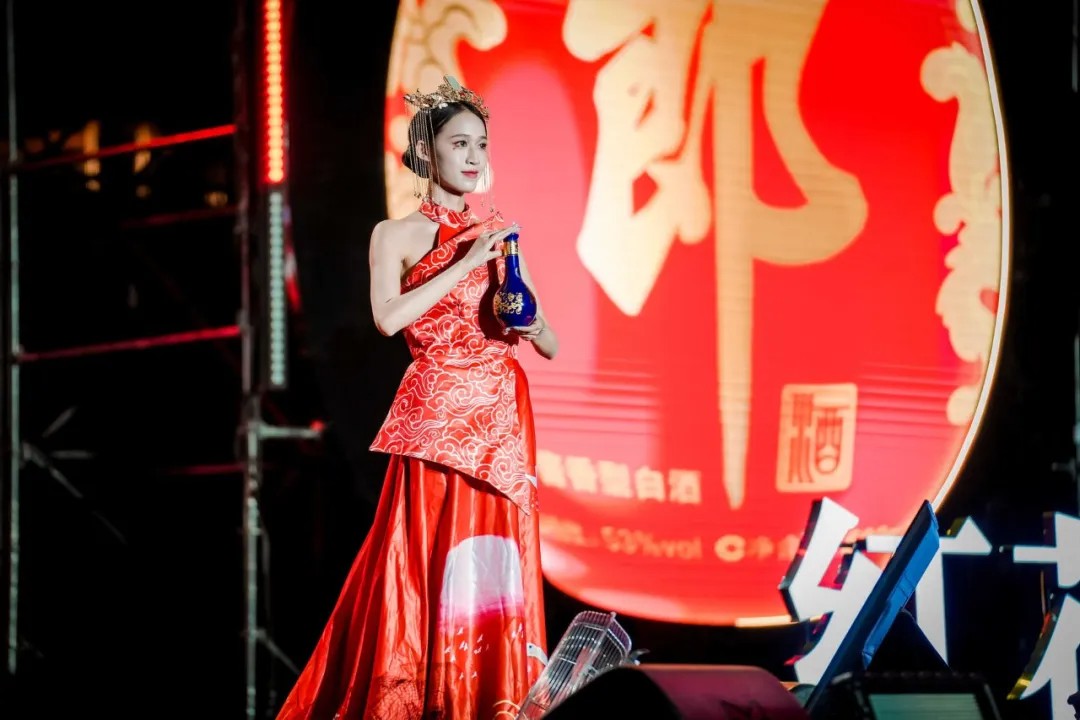 音樂(lè)盛宴，綿陽(yáng)不眠夜！張靚穎領(lǐng)銜眾星，2.5萬(wàn)+觀眾共襄盛舉！